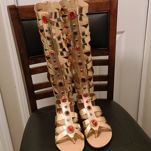 Shoedazzle Gold Gladiator Flat Sandals